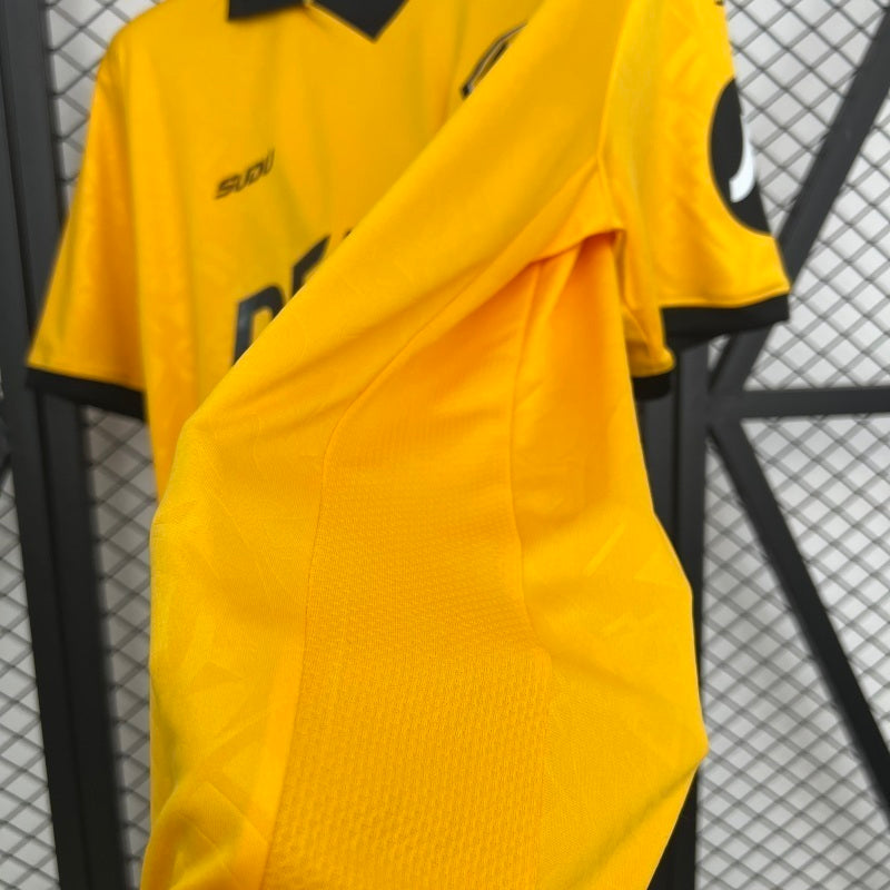 Wolverhampton 1ª Equipación 2025-2026