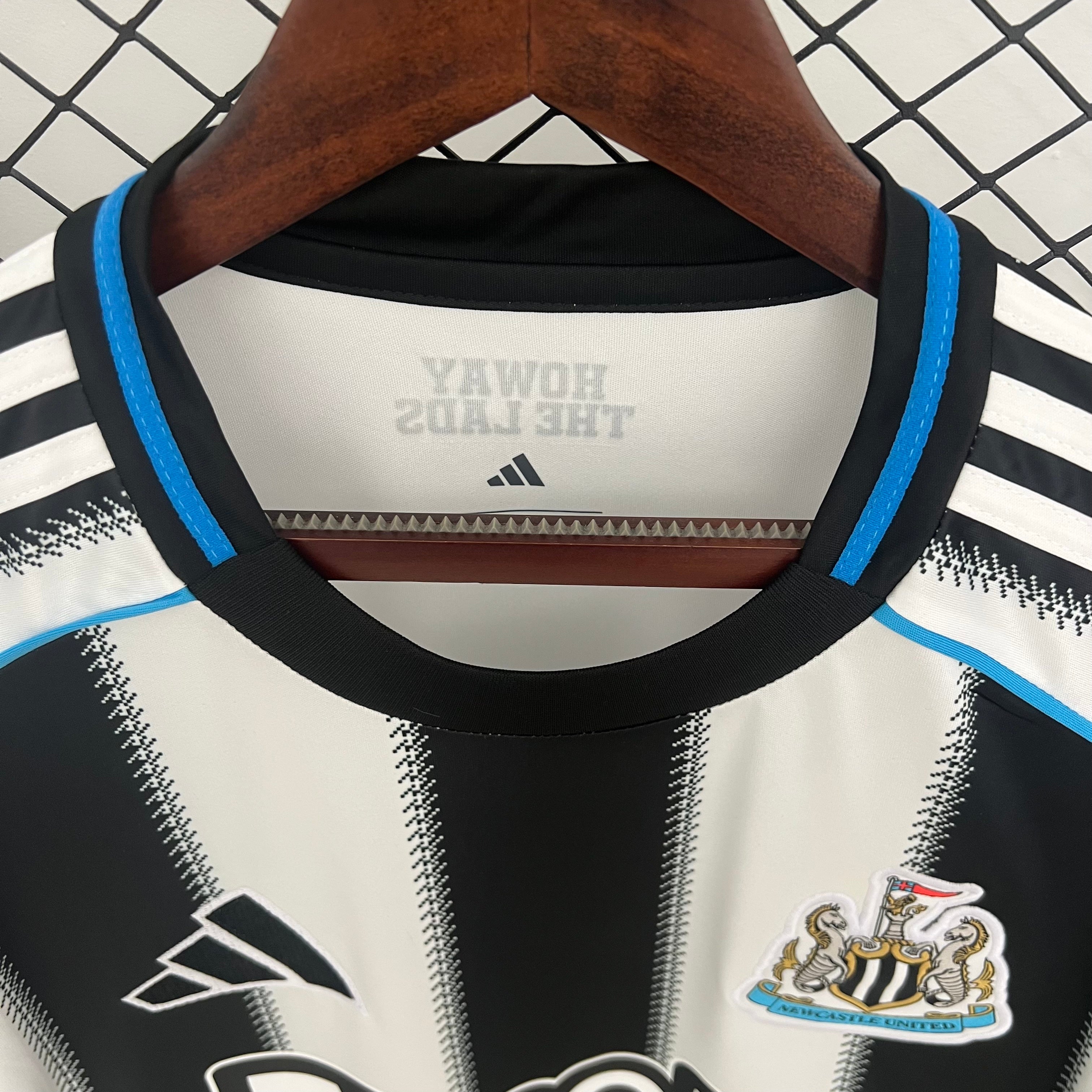 Newcastle 1ª Equipación 2025-2026