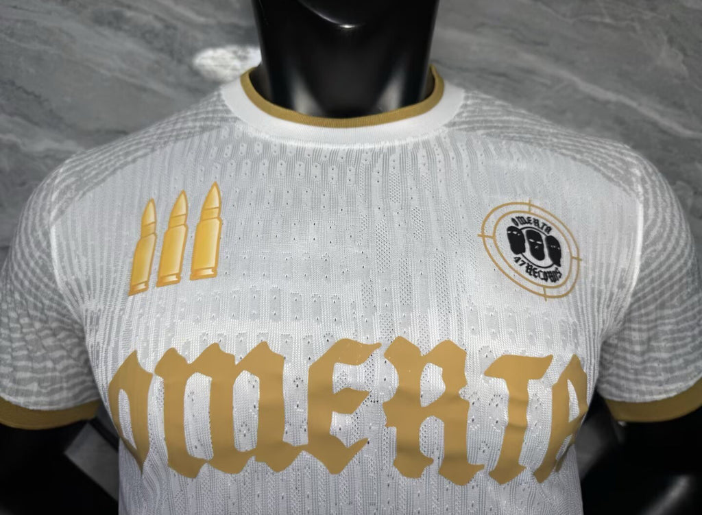 Omerta 47 – Edición Blanco y Dorado