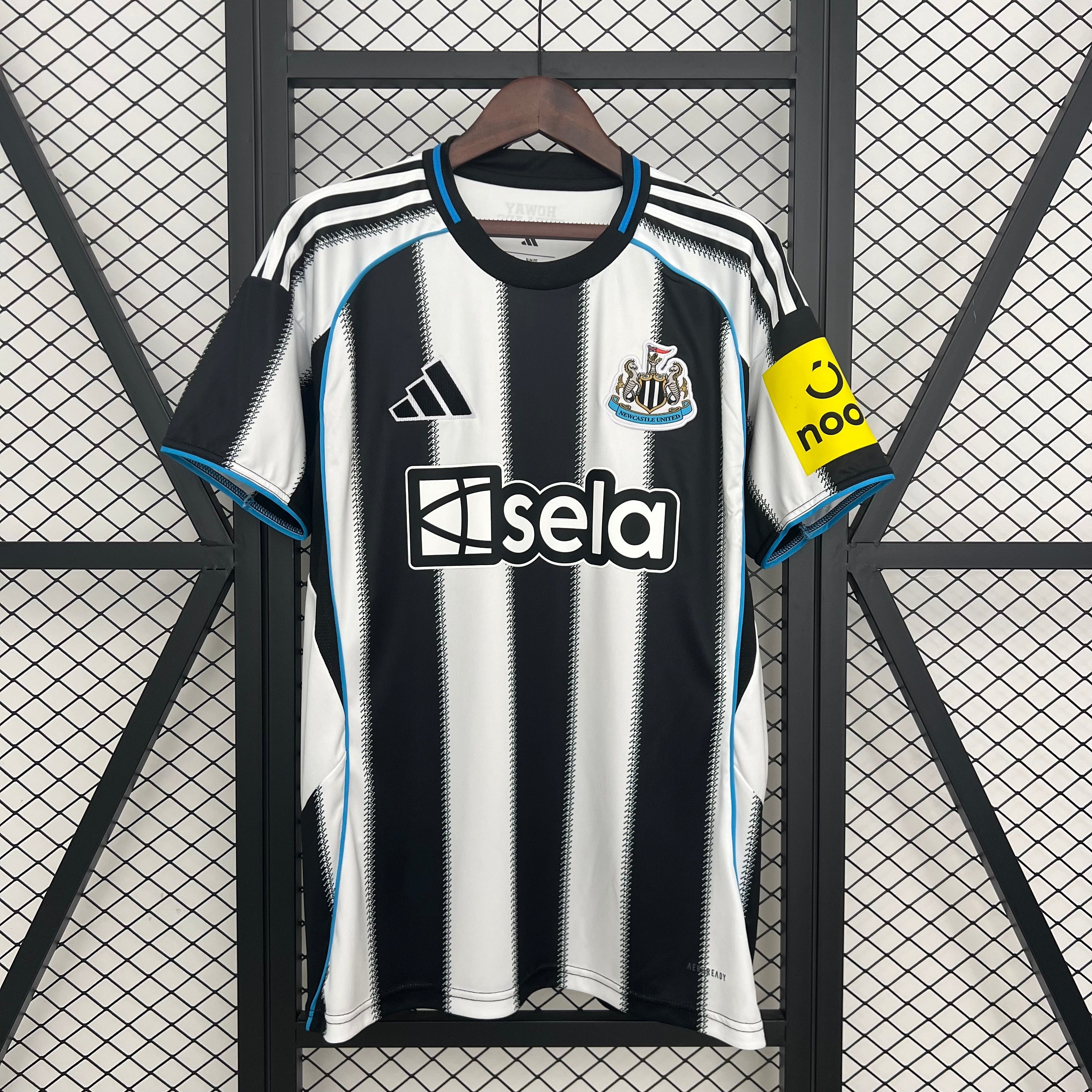 Newcastle 1ª Equipación 2025-2026